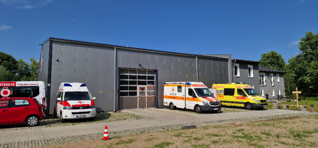 &amp;nbsp;
Toreinfahrt in die Halle